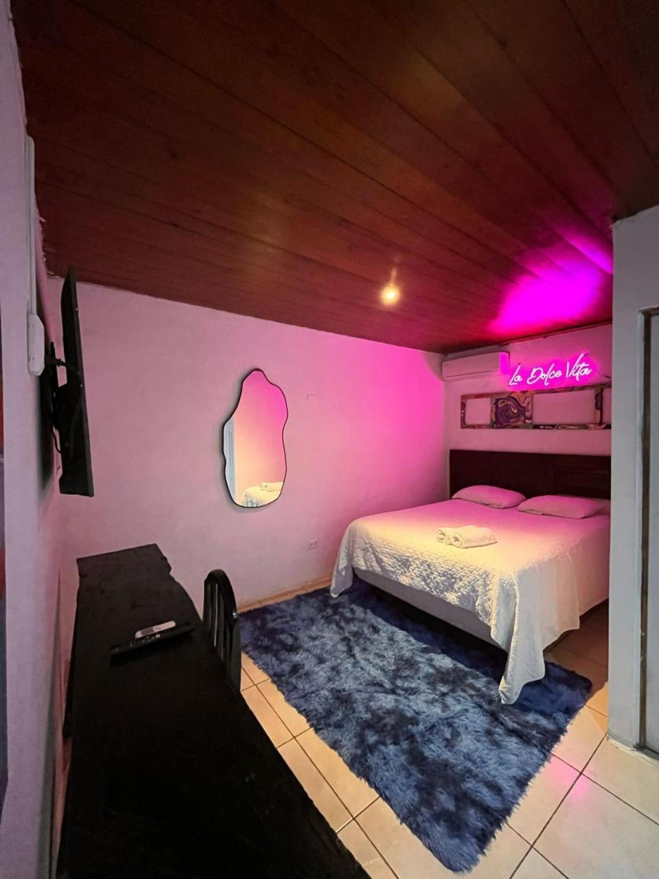 Villa Napoli Santa Ana Ngoại thất bức ảnh