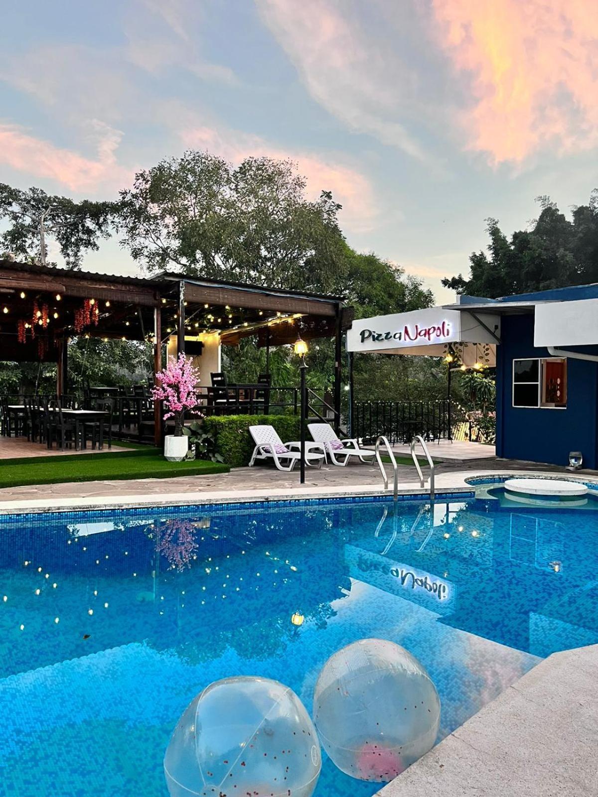 Villa Napoli Santa Ana Ngoại thất bức ảnh